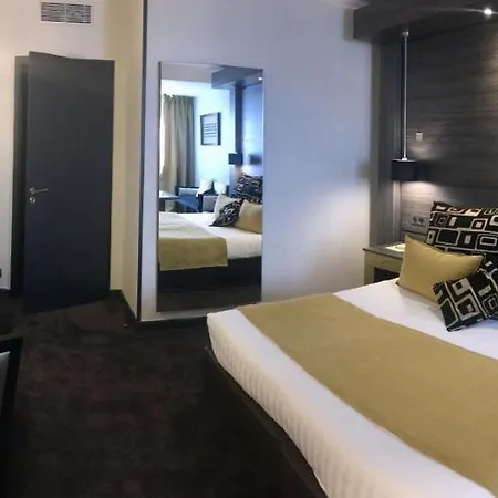팔라디아 4*